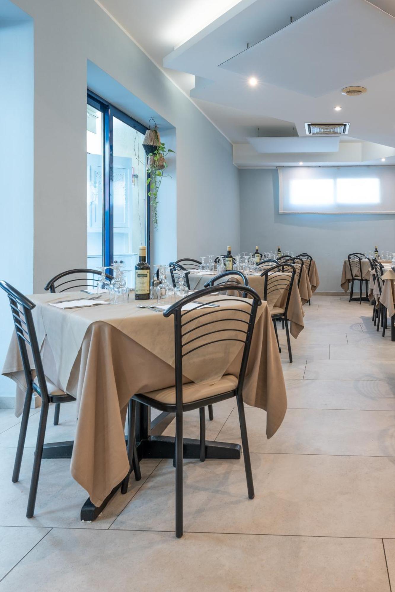 Hotel Thea Bellaria-Igea Marina Buitenkant foto