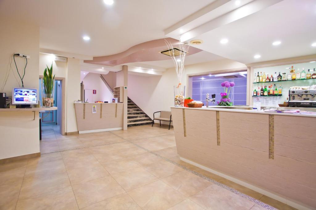 Hotel Thea Bellaria-Igea Marina Buitenkant foto